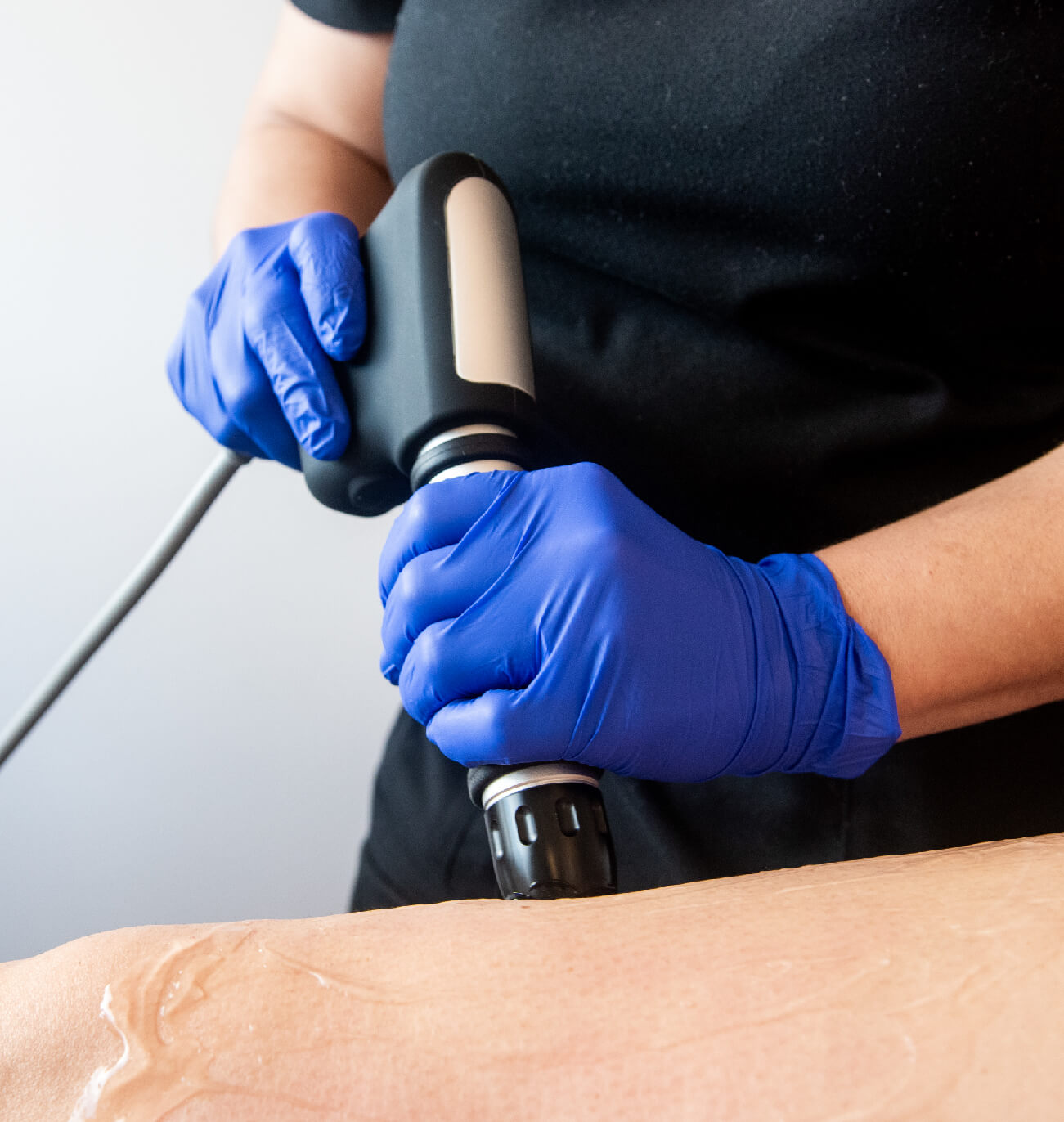 Avantages du traitement CelluSkin Vibe ShockWave à St-Laurent Médico-Esthétique : réduction de la cellulite, raffermissement de la peau et amélioration de la texture cutanée.